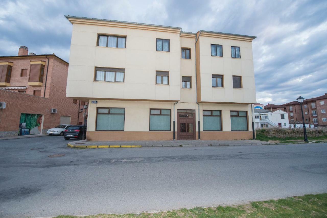 Vut Los Recuerdos De Sandra Apartment El Barco de Ávila Exterior foto